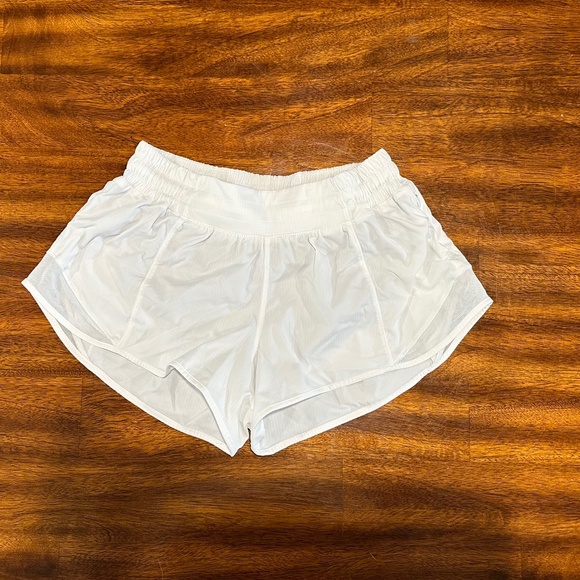 lululemon athletica Pants - Lululemon Hotty Hot Short - Size 6.